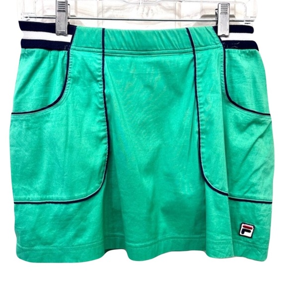 Fila Dresses & Skirts - Fila Vintage Lined Women’s Green Pickleball/Tennis Skirt Sz Small w/ Pockets